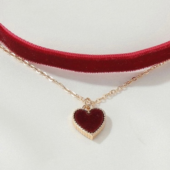 Velvet Heart Charm Layered Choker Necklace (black) - Picture 6 of 8